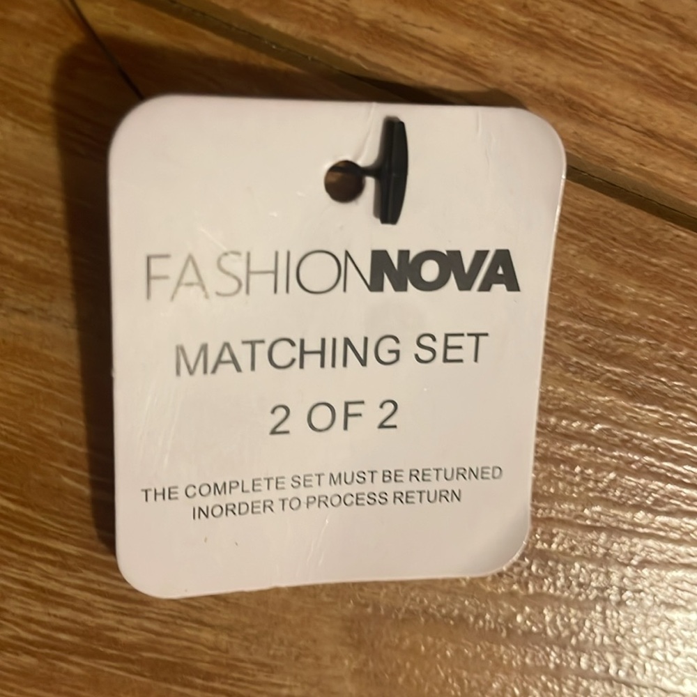 BNWT FASHION NOVA FAUX LEATHER SET - Picture 4 of 4